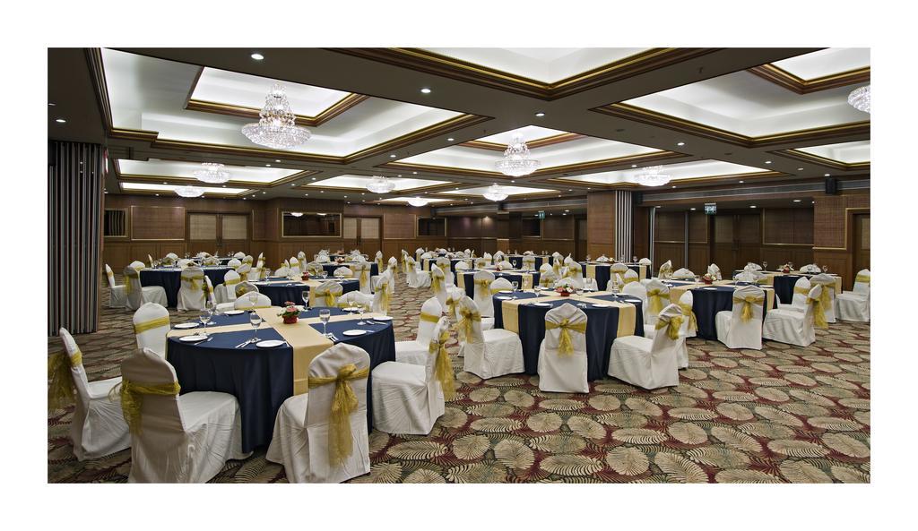 Clarks Exotica Convention Resort & Spa Devanahalli Exterior foto